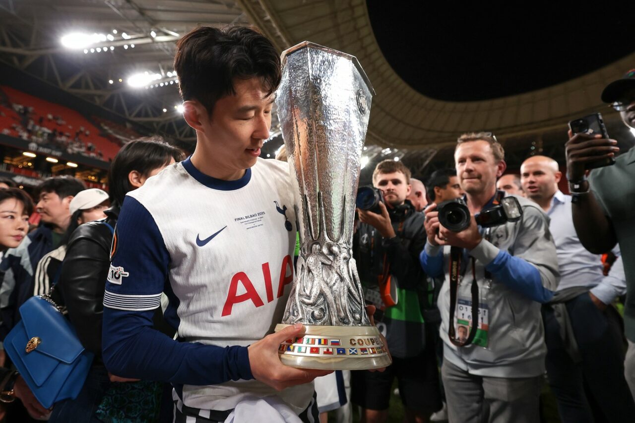 Moment stânjenitor după finala Europa League: UEFA nu a avut destule medalii pentru TOȚI jucătorii