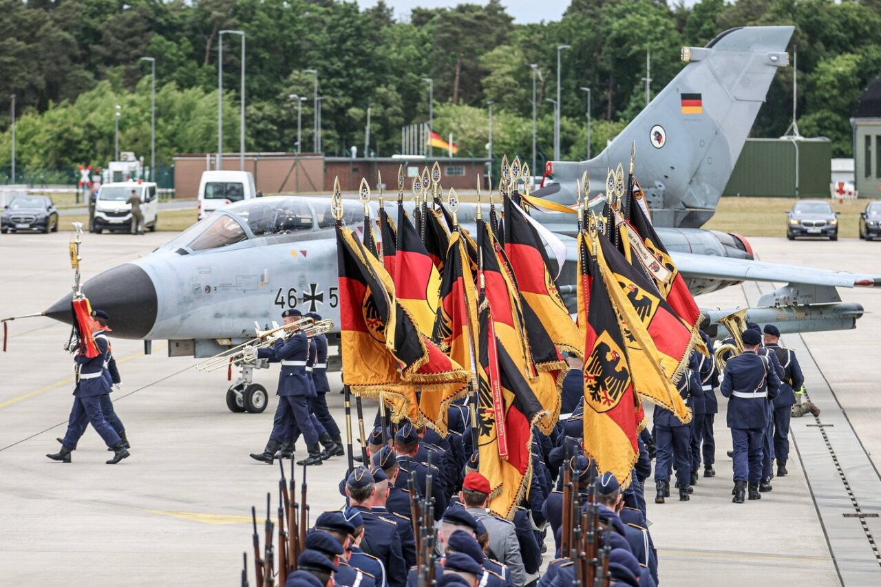 O nouă ERĂ geopolitică după decizia Germaniei de a desfășura 5.000 de militari în Lituania. „Un act solitar, dar o schimbare critică în Europa”