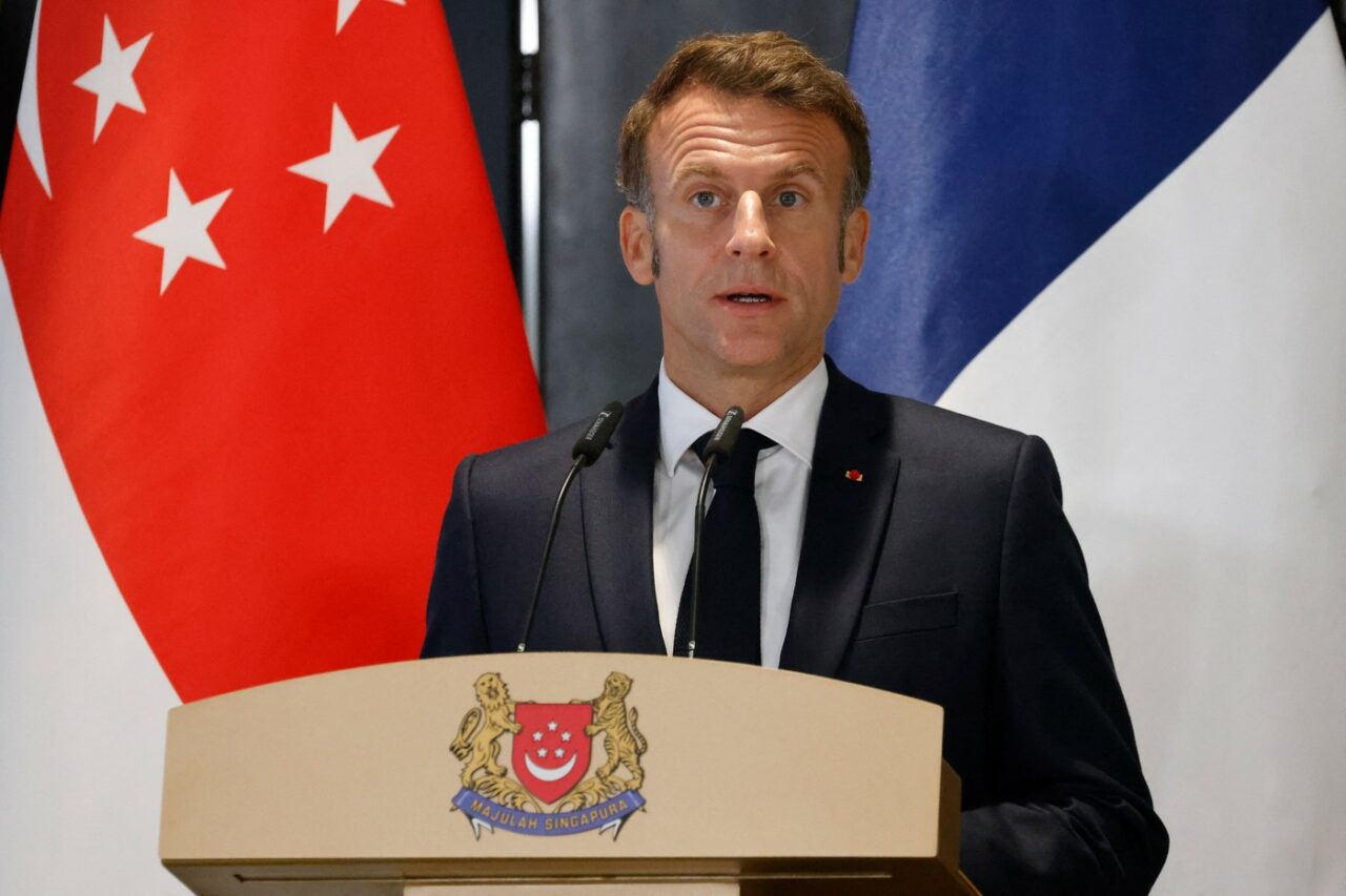 Macron îndeamnă SUA să impună SANCȚIUNI asupra Rusiei, în cazul în care Moscova refuză o încetare a focului