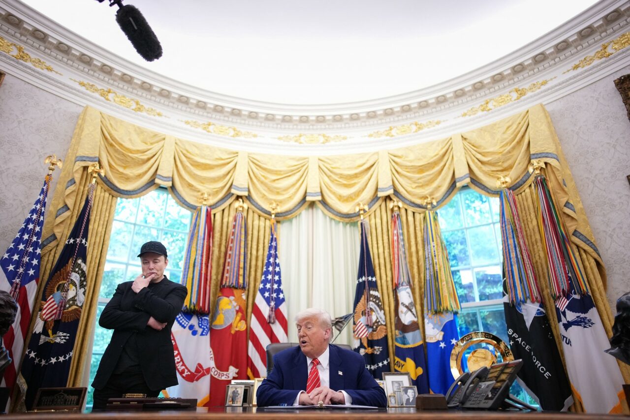Axios.com: Amenințările lui Donald Trump EPUIZEAZĂ economia SUA /Tarifele comerciale amplifică incertitudinea