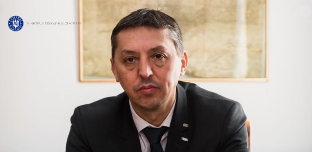 Ministrul Educaţiei, Daniel David, mesaj de Ziua Tineretului: „Refuzați patriotismul semidoct, agresiv și xenofob, care este antiromânesc”