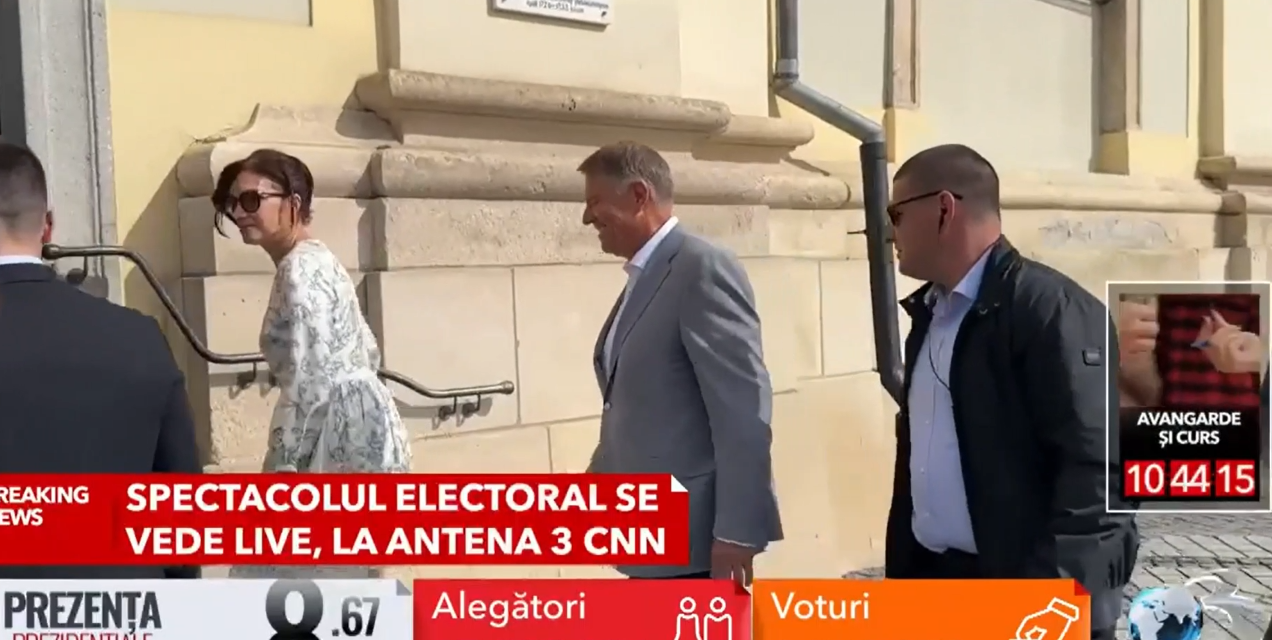 Imagini recente cu Klaus Iohannis și Carmen Iohannis. Cei doi au mers la vot după ce au participat la slujbă