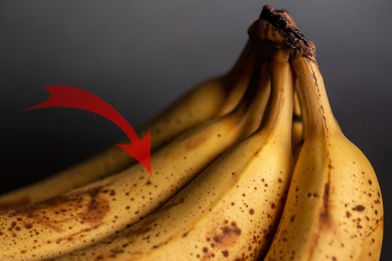 Unde să pui bananele ca să nu-și schimbe culoarea. Truc util pentru a evita înnegrirea fructului