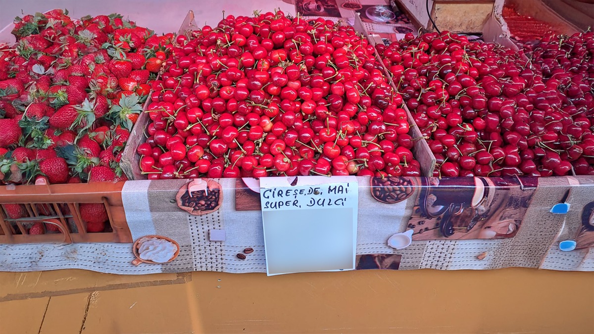 Cât costă un kilogram de cireșe în 2025 într-o piață din București