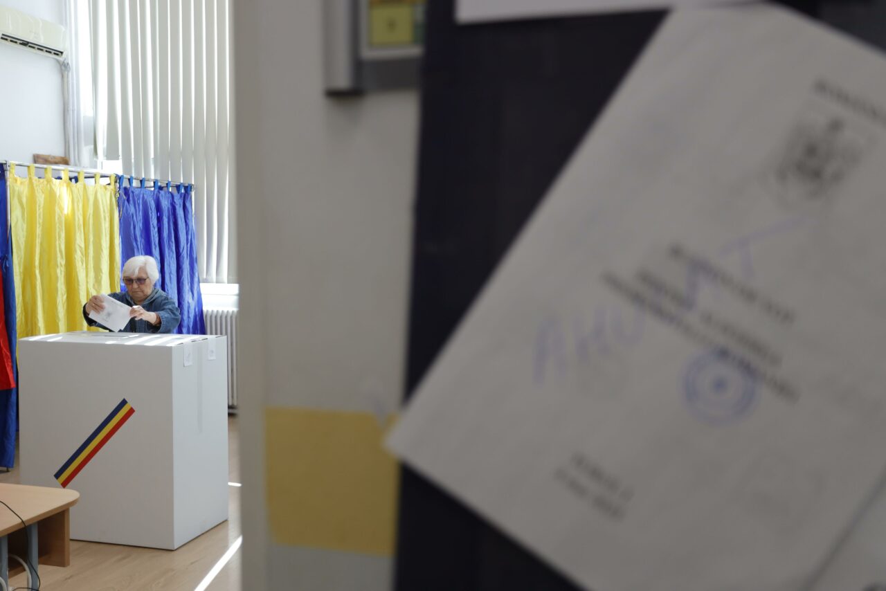 AEP: 24 de milioane de buletine de VOT tipărite pentru turul al doilea al prezidențialelor