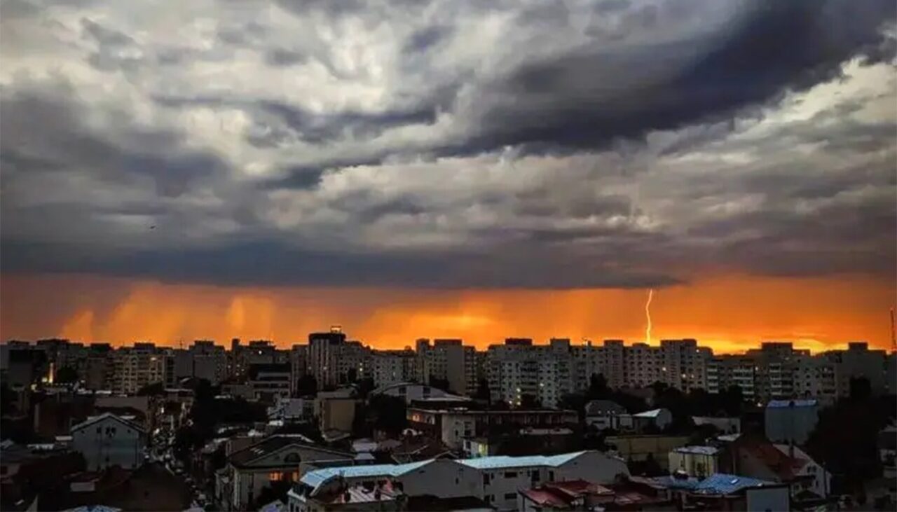Meteorologii ACCUWEATHER anunță vreme extremă în România. Ce se întâmplă în București, începând de vineri