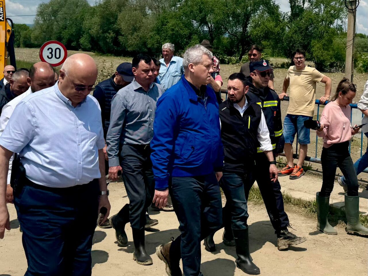 Mircea Fechet, prezent în Covasna: „Ne vom asigura că fiecare gospodărie și fiecare om își va relua viața obișnuită”