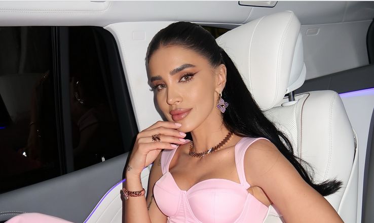 FOTO / Adelina Pestrițu RENUNȚĂ la tatuaje. ”M-am apucat deja de șapte dintre ele, să le elimin”