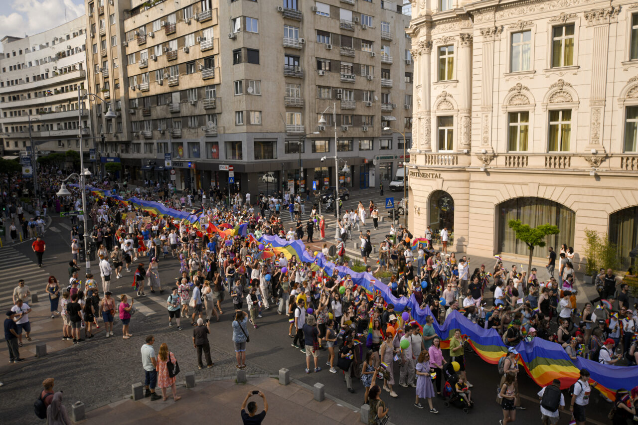 Jandarmeria i-a sancționat pe angajații MAI implicați în episodul „Avem fete în mașină, ce facem cu ele? Le ducem la mare”