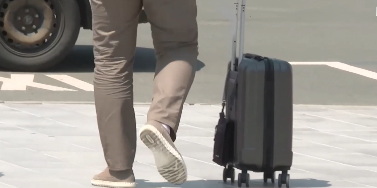 Propunere legislativă. Bagaje de mână gratuite standard în avion în România