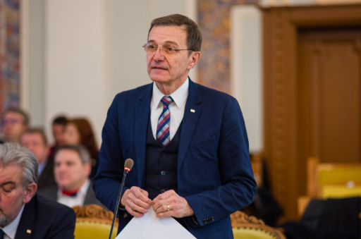 Q Magazine| Ioan Aurel Pop: Propun Parlamentului să desființeze Academia și să decreteze moartea științei