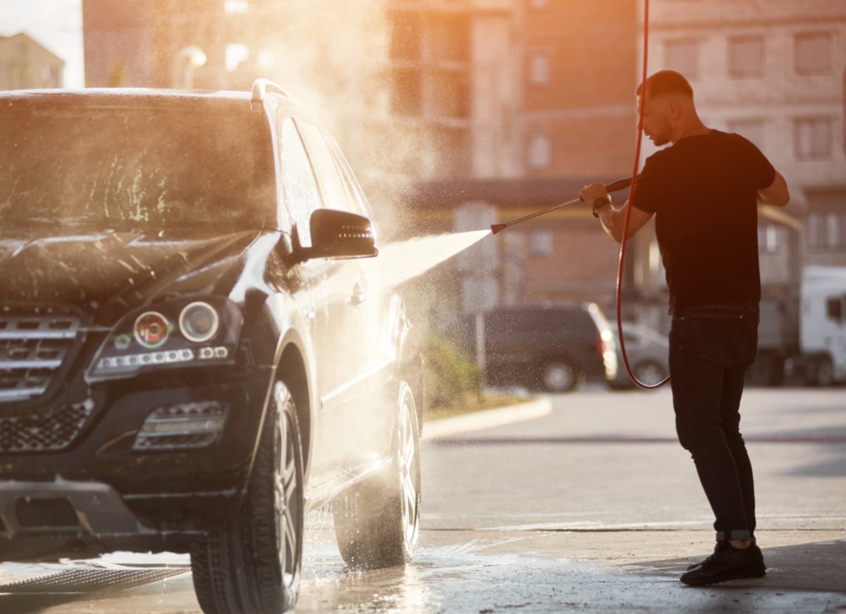 (P) Cum pornești o afacere cu spălătorie auto în sistem de franciză