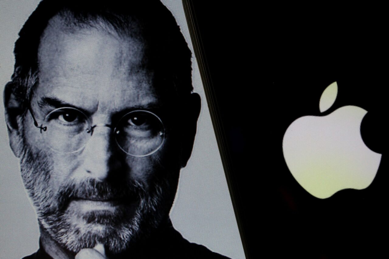 Ce mai fac COPIII lui Steve Jobs, care nu au moștenit nimic de la tatăl lor. Fiica cea mică se pregătește de nuntă