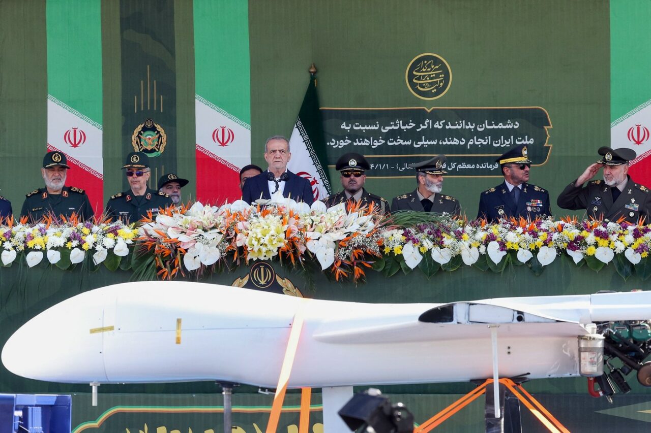 Discuțiile dintre SUA și Iran privind noul acord nuclear, anulate în urma atacurilor aeriene