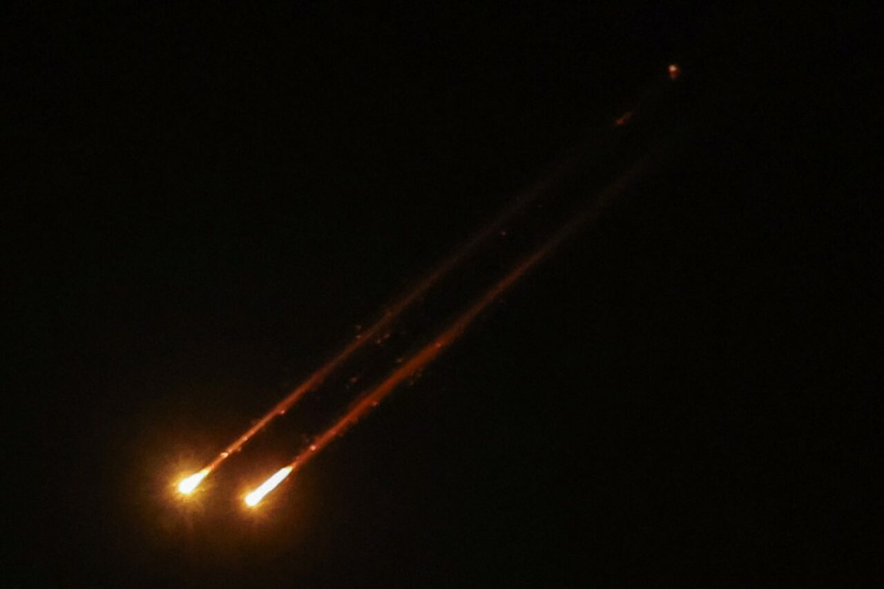 Iran atacă Israel pentru a doua noapte la rând | Au fost raportate explozii în nordul Israelului: 100 răniți și 9 morți
