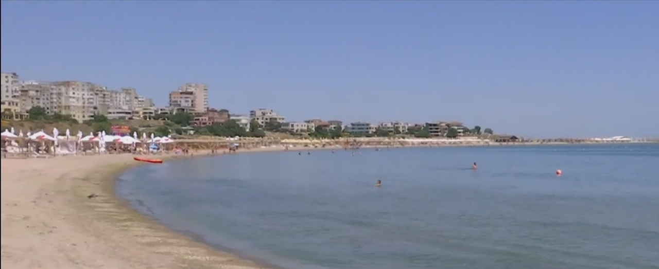 Care sunt PREȚURILE pe litoralul românesc și cum va fi vremea la mare în weekend. Unde se găsesc autoserviri și pensiuni cu tarife decente