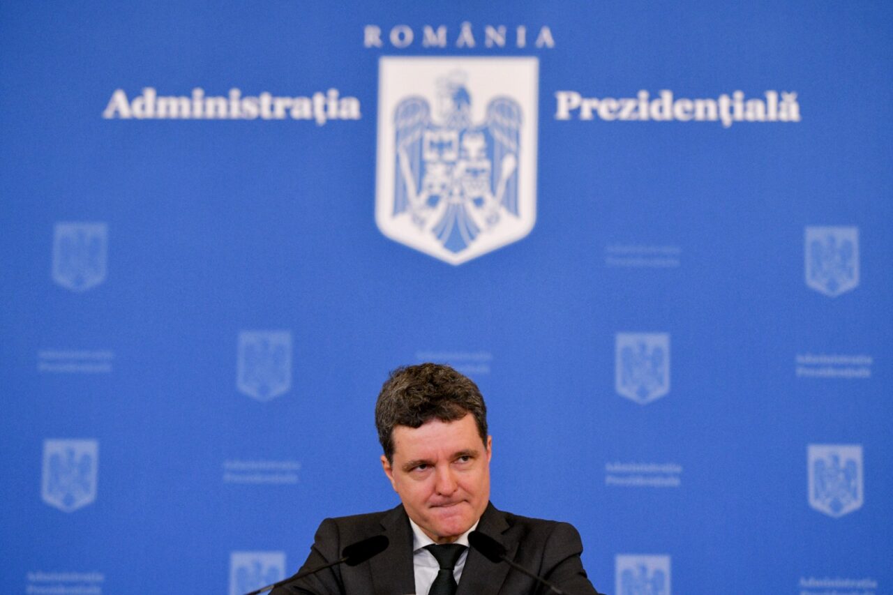 Legea care prevede vaccinarea gratuită anti-HPV până la 26 de ani la fete și băieți, PROMULGATĂ de Nicușor Dan