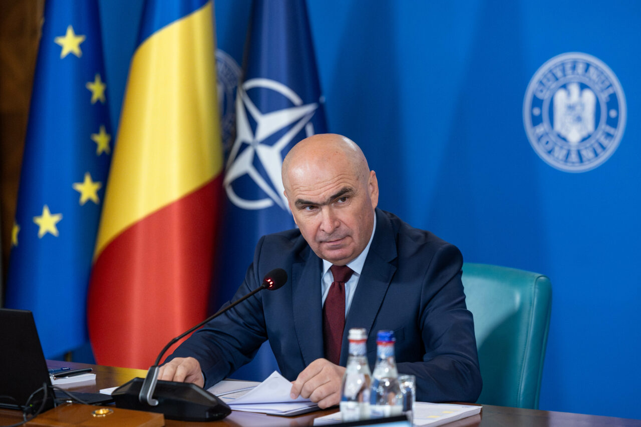 Sindicatele îl amenință pe Ilie Bolojan cu proteste și GREVE la nivel național. Guvernul se pregătește să plafoneze sporurile bugetarilor