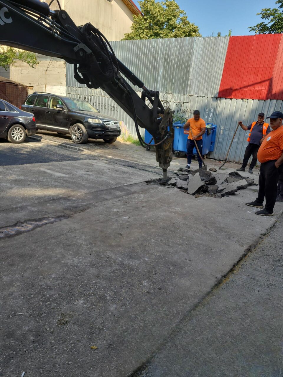 (P) Intervenții de urgență pe mai multe străzi din sector: „Rămânem mereu pregătiți să intervenim”