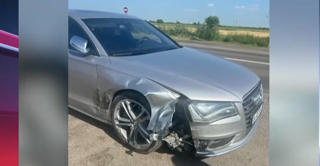Un fost primar dintr-o comună buzoiană acuză un recidivist că l-a LOVIT intenționat cu mașina, în Prahova. La mijloc se află un conflict mai vechi