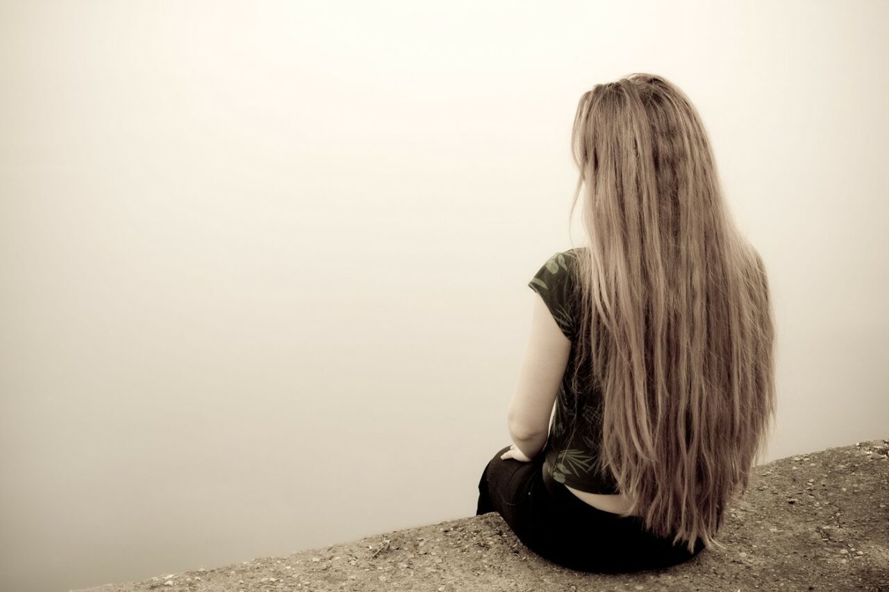 Povestea cutremurătoare a adolescentei care s-a SINUCIS între probele Evaluării Naționale. Crescută de sora ei, după ce mama a murit