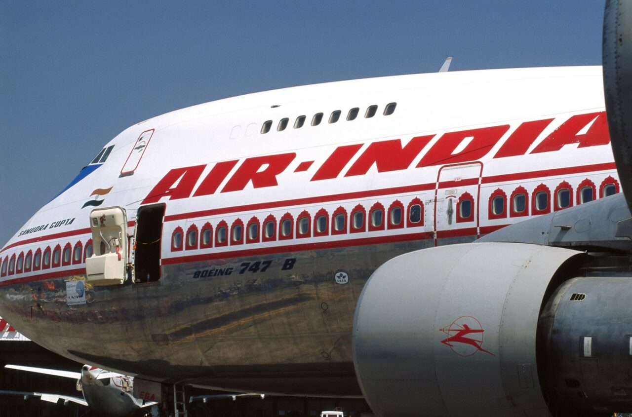 O pasageră a pierdut avionul morții din India pentru că a întârziat 10 minute la aeroport. Blocajul din trafic i-a SALVAT viața femeii