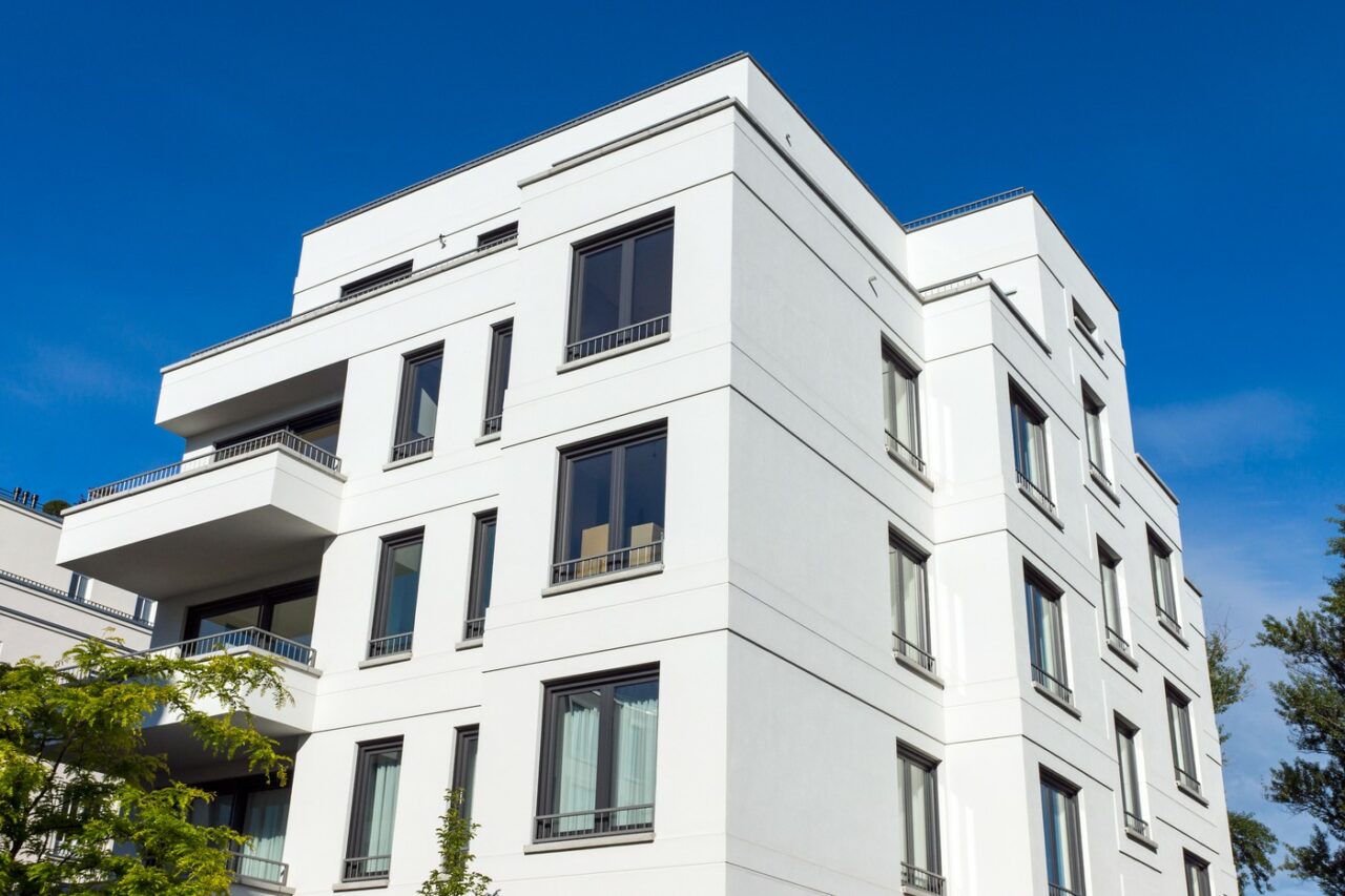 Explozia prețurilor la apartamente. Motivul pentru care se SCUMPESC brusc cu 10.000 de euro. Cât costă un apartament la periferia Capitalei