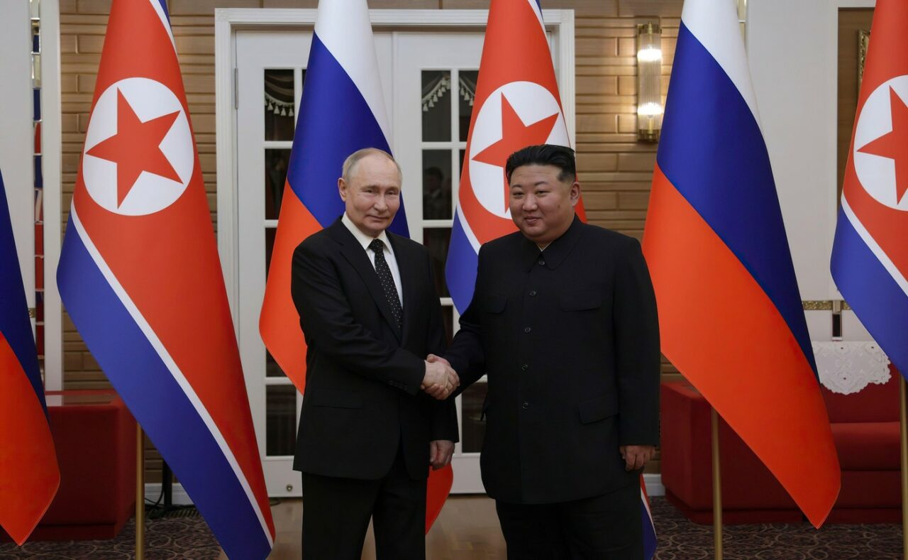 Coreea de Nord își apără cooperarea MILITARĂ cu Rusia/ Are ca scop „asigurarea păcii și stabilității în regiunea eurasiatică”