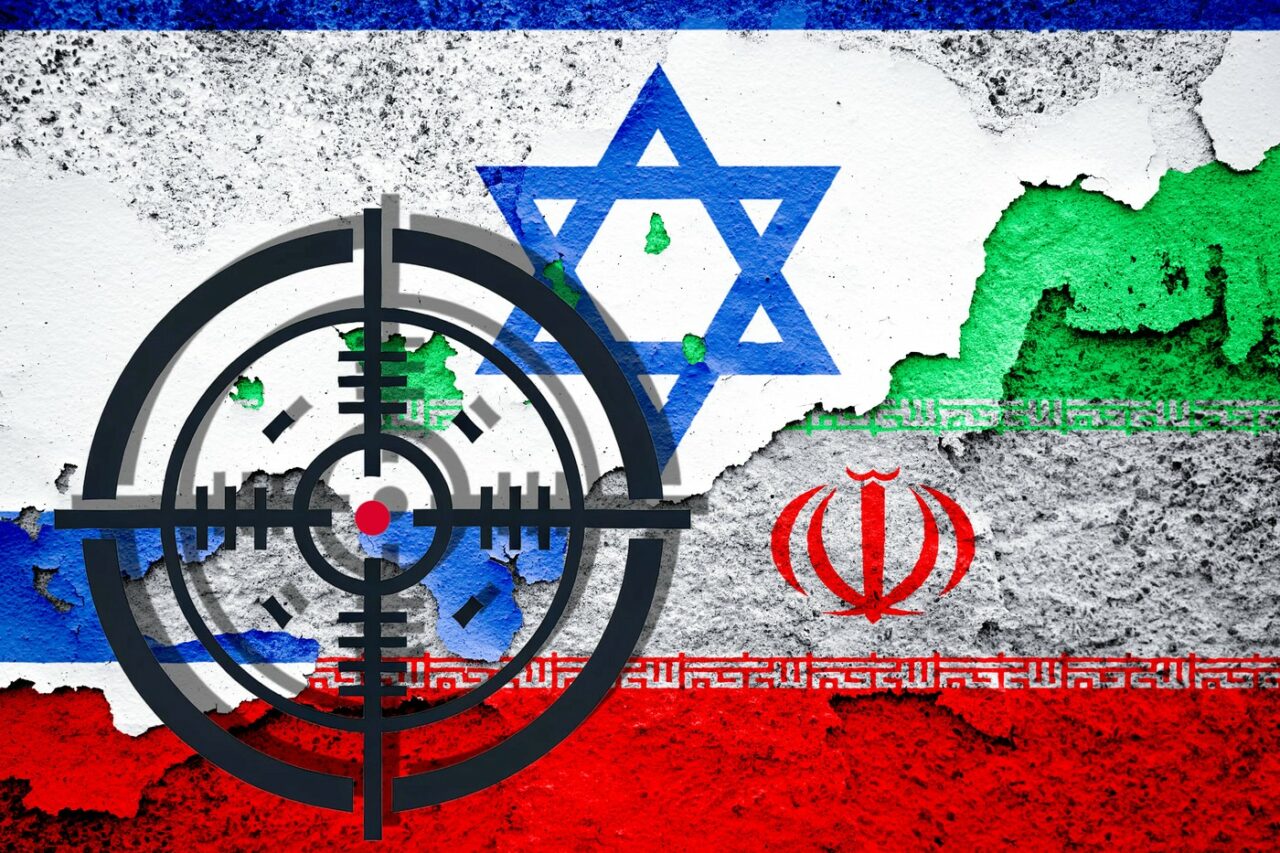 FISIUNE sub presiune. Poate Iranul să reziste atacurilor lansate de Israel și SUA? Prăbușirea Republicii Islamice și planul lui Netanyahu