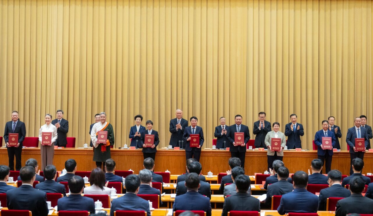 China oferă o recompensă pentru identificarea atacatorilor CIBERNETICI, despre care spune că au legătură cu Taiwanul