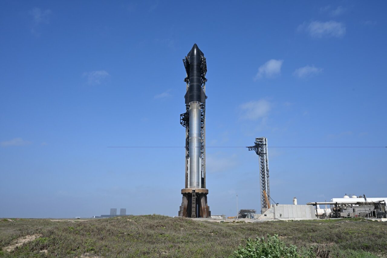 Momentul exploziei unei rachete Starship în timpul unor teste. Space X: Starship „a suferit o ANOMALIE majoră”