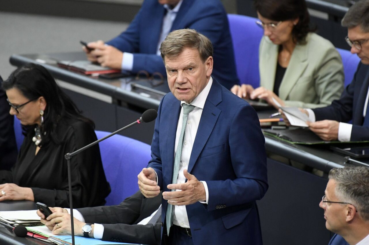 Germania anunță că va continua livrările de ARMAMENT către Israel, chiar dacă Berlinul sugerase anterior întreruperea lor