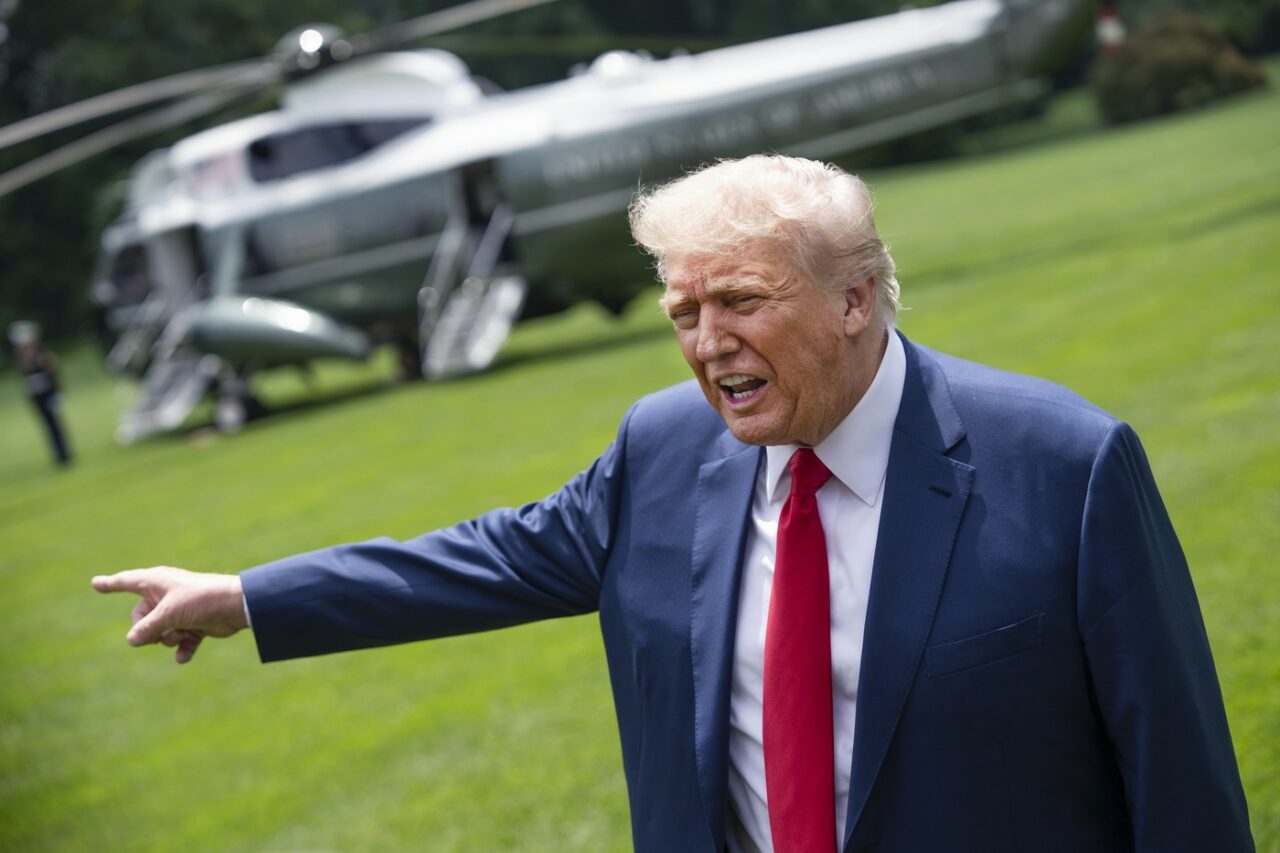 Donald Trump, mesaj după incidentele VIOLENTE de la Los Angeles. „Guvernatorul extrem de incompetent ar trebui să ne mulțumească”