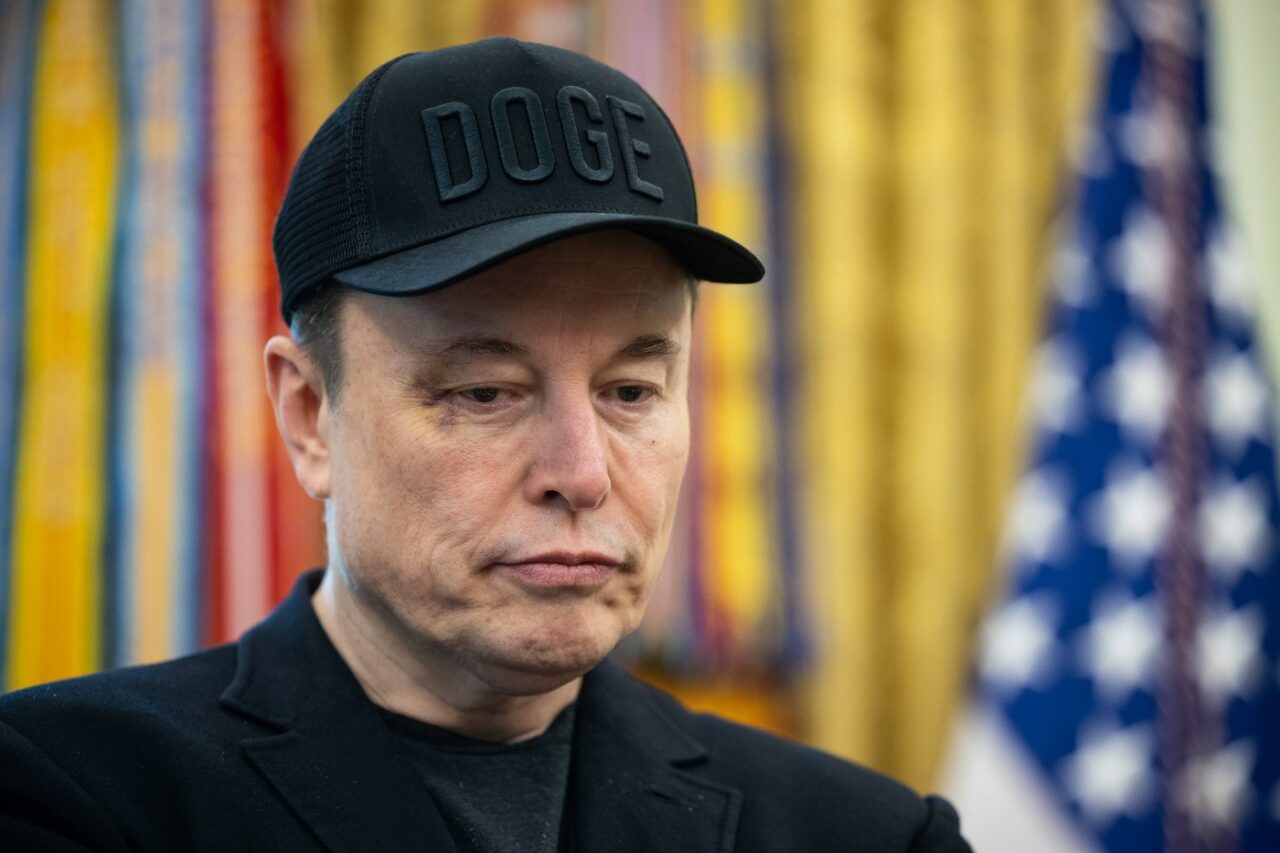 Elon Musk spune  că REGRETĂ unele mesaje pe care le-a postat în mediul online despre Donald Trump. „Am mers prea departe”