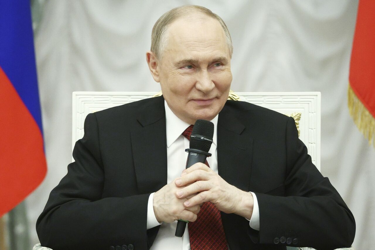 Vladimir Putin CONDAMNĂ atacurile Israelului asupra Iranului și îl avertizează pe Trump asupra consecințelor