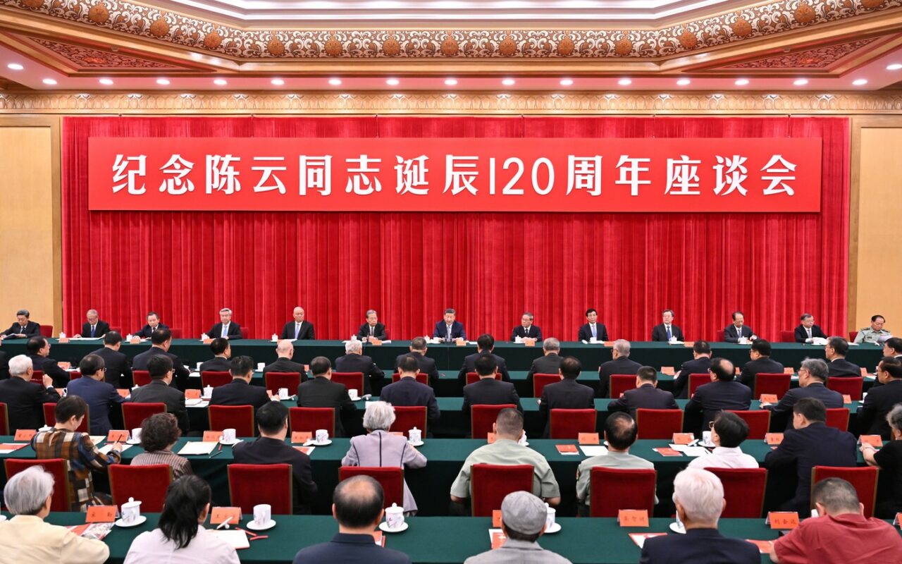 China pune în aplicare planul de evacuare a cetățenilor din Iran și Israel/ Beijingul îndeamnă cele două state să renunțe la operațiunile MILITARE