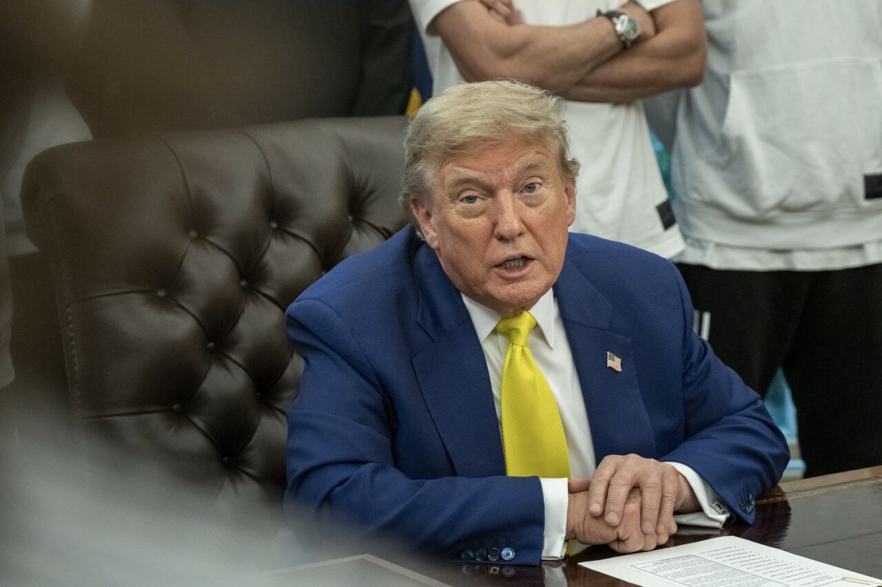 Israelul așteaptă decizia SUA în 24-48 de ore, dar Trump EZITĂ din cauza ineficienței capabilităților /Franța cere soluție negociată cu Iranul