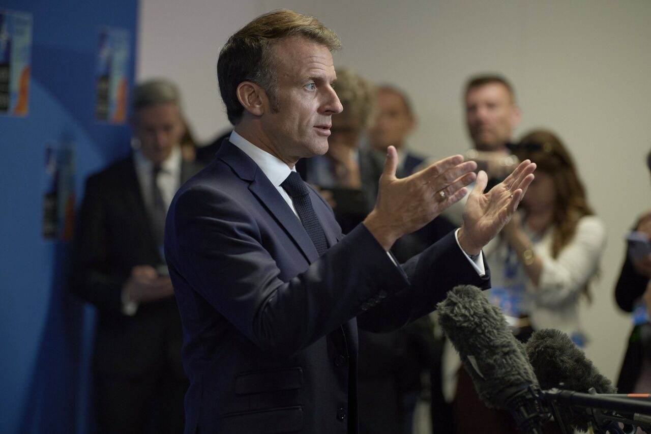 Macron anunță că Franța își va finaliza propria analiză privind daunele aduse instalațiilor NUCLEARE iraniene