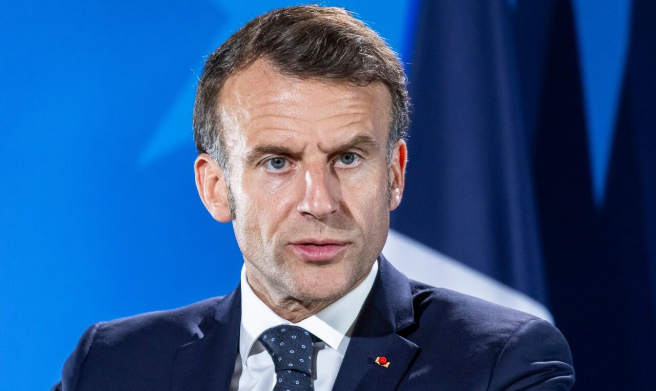 Macron discută cu președintele Iranului/ Franța își ia ANGAJAMENTUL de a contribui la menținerea stabilității în Orientul Mijlociu