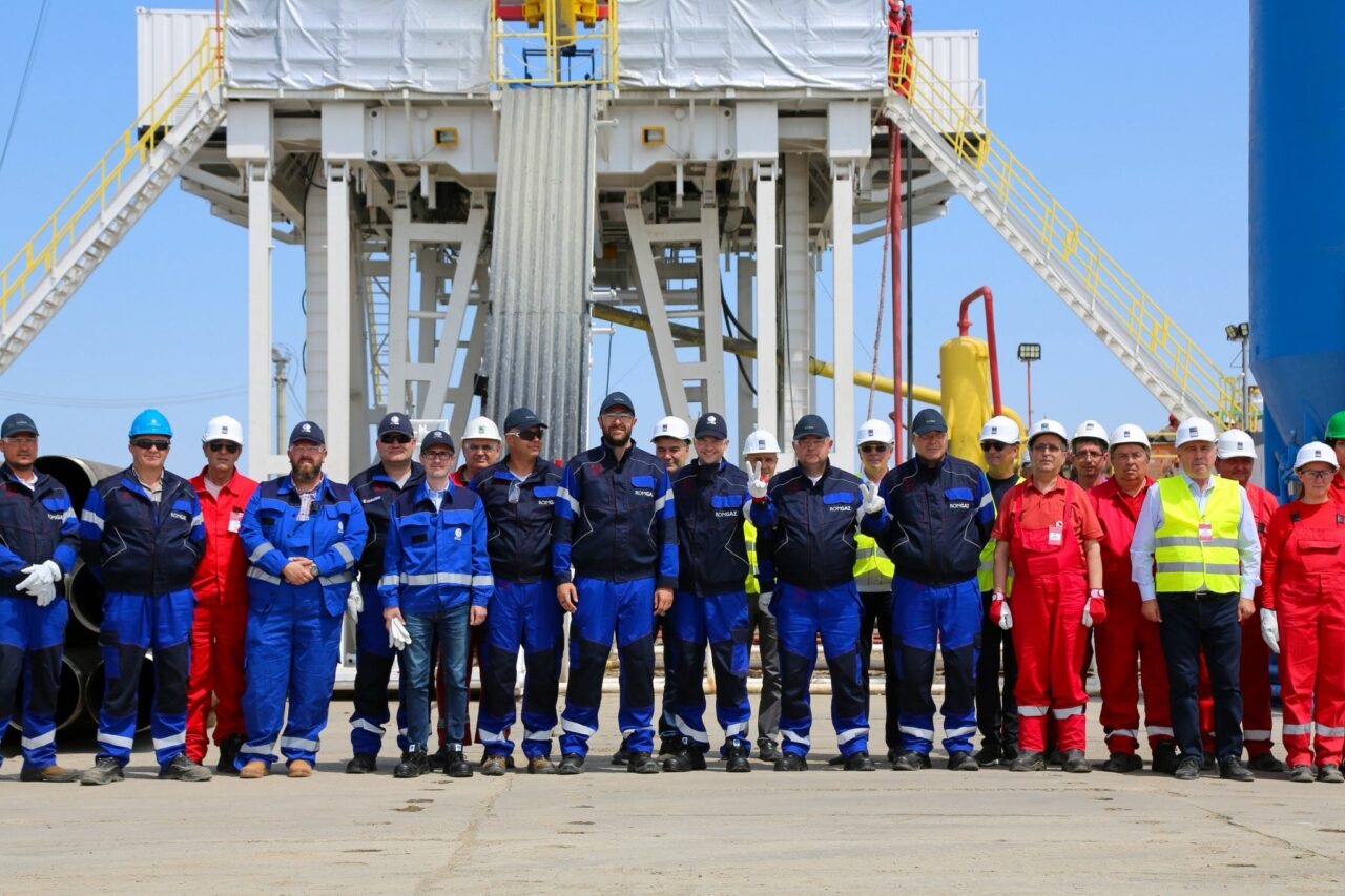 O nouă sondă a început exploarea pentru a găsi alte zăcăminte de GAZE la Caragele, la 5.100 metri adâncime. Sebastian Burduja: „Drill, Romgaz, drill”