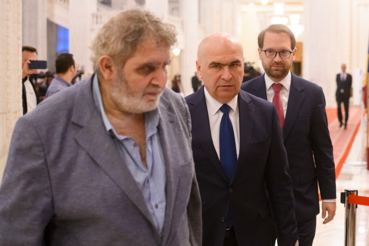 Varujan Pambuccian, după semnarea acordului de guvernare: „A fost o NEGOCIERE cu suișuri și coborâșuri”