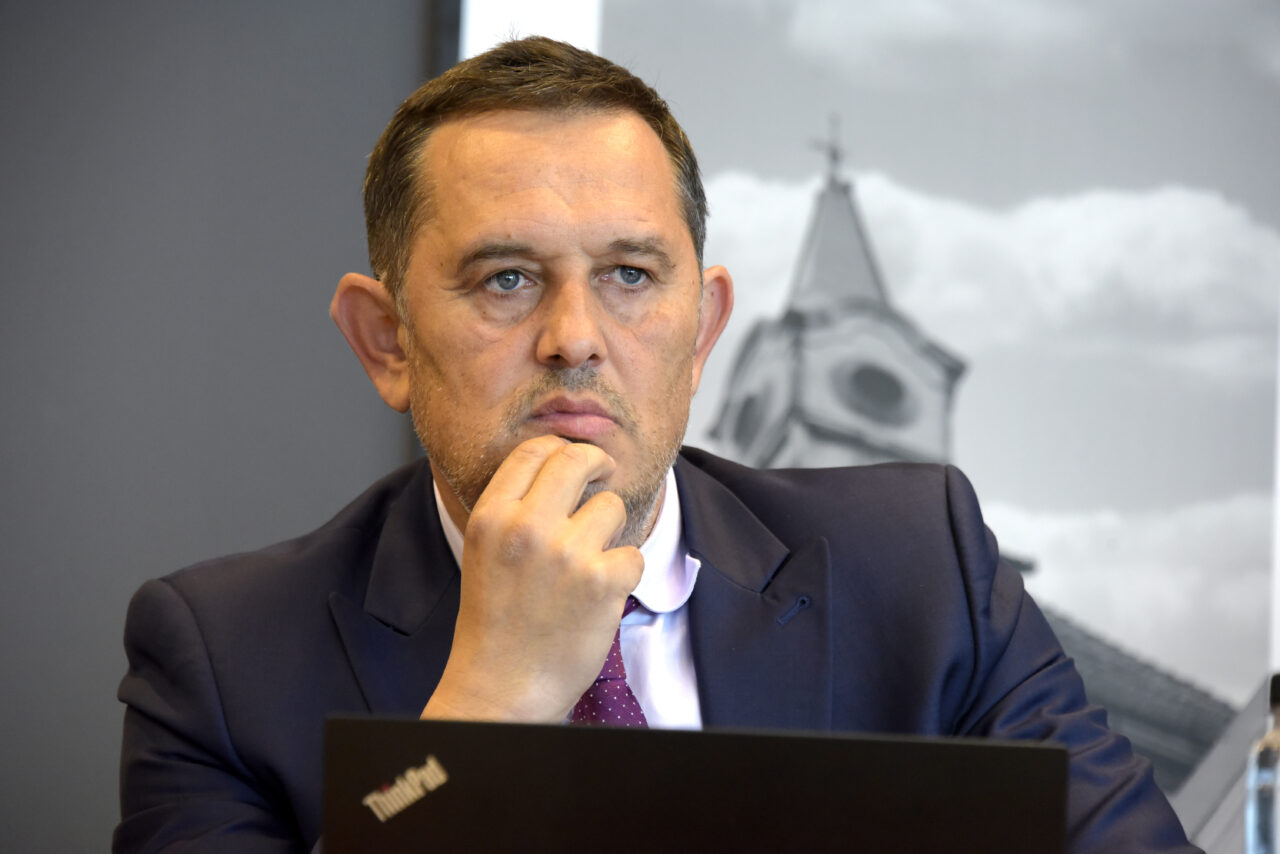 Gheorghe Piperea (AUR): Declarațiile lui László Tőkés sunt neavenite și provocatoare!