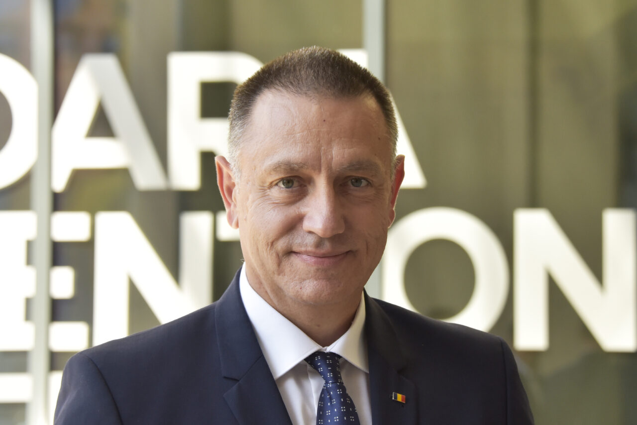 Mihai Fifor, despre Dragoș Anastasiu: „A mai trecut o zi şi „gurul” reformei statului încă nu şi-a dat demisia”