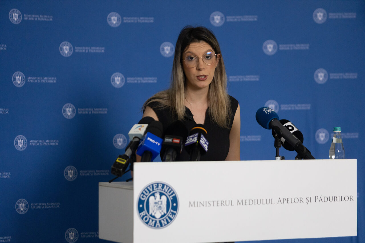 Amenzi de 1,8 milioane lei după controalele efectuate la gropile de GUNOI din țară. Diana Buzoianu: „Rezultatele sunt îngrijorătoare”