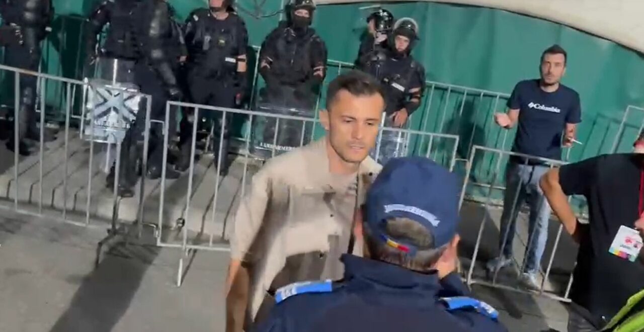 Andrei Nicolescu, mesaj în miezul nopții după SCANDALUL de la Csikszereda – Dinamo: „Au primit gaz lacrimogen, ghete și bastoane de la jandarmi”