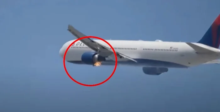 Un motor al unui avion cu 235 de persoane la bord A LUAT FOC, imediat după decolare. Aeronava a revenit de urgență pe aeroport (VIDEO)