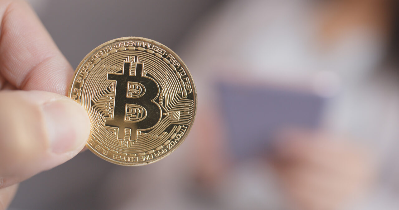 BITCOIN a atins vineri un nou maxim istoric. A depășit 118.000 de dolari, în contextul intrărilor record în ETF-uri