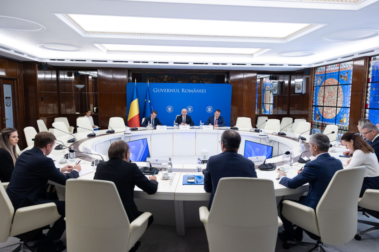 Ilie Bolojan a discutat cu investitorii străini la Palatul Victoria: „Vă considerăm drept ambasadori economici ai României”