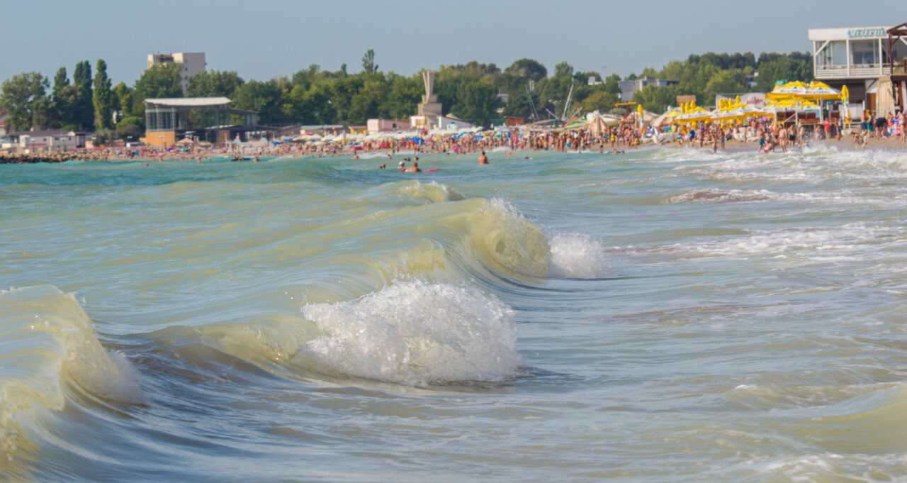 Câți bani a cheltuit un tânăr în stațiunea Costinești, în timpul festivalului „Beach,Please!”: „Preţuri de Dubai, mai scump în România”