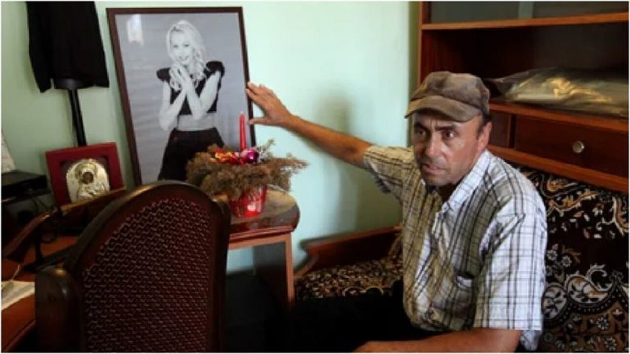 Ce pensie încasează tatăl Denisei Răducu, după 41 de ani de muncă. Se pregătește de parastasul regretatei artiste